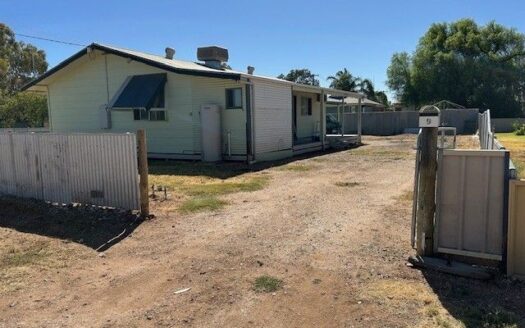 9 Henderson Street, Ouyen VIC 3490